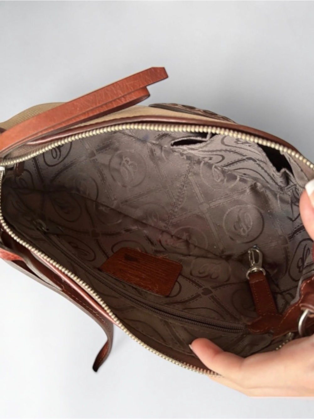 Brighton Edee Canvas Shoulderbag from the Ferrara collection